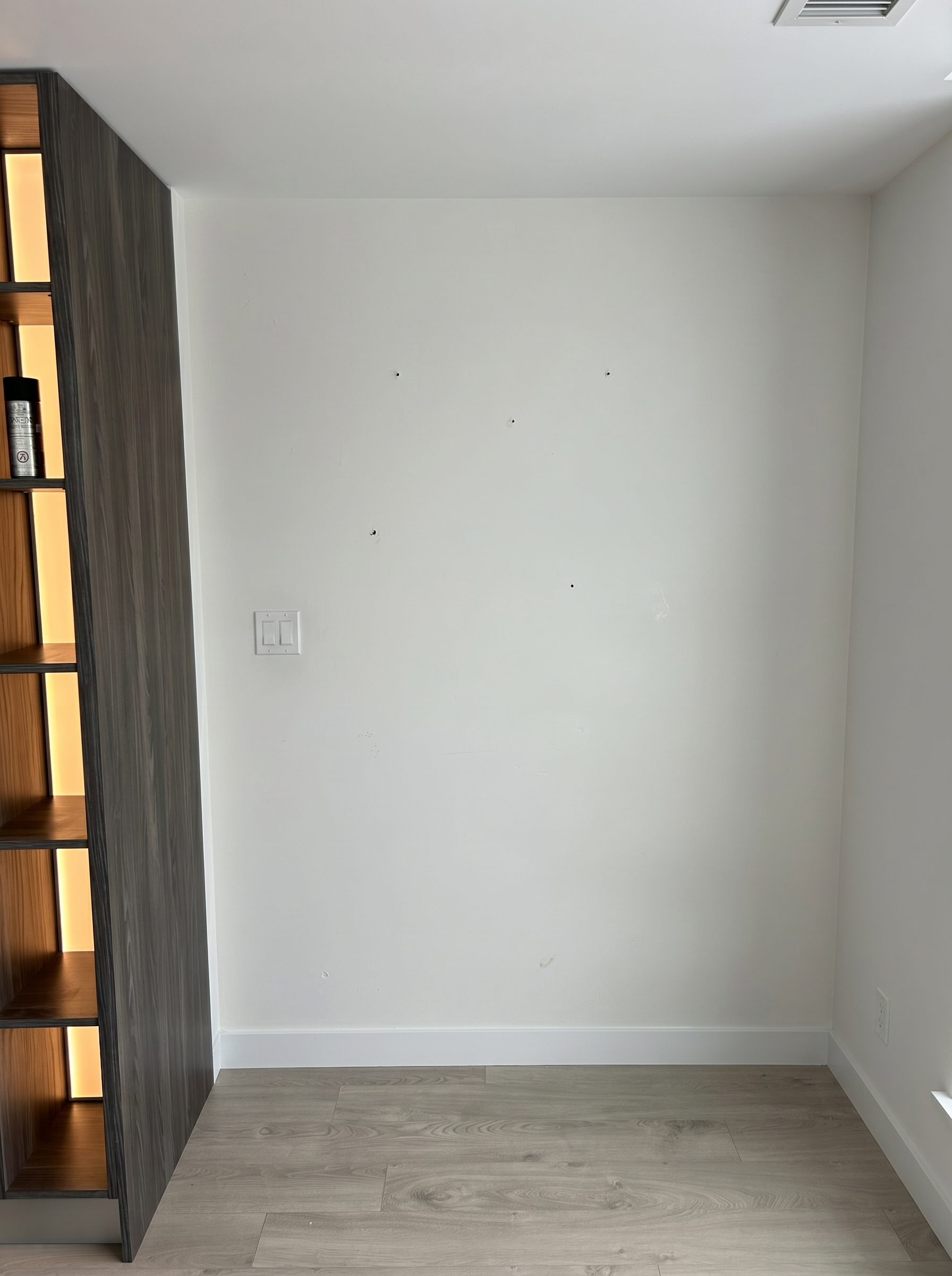 Before, /__l5e/assets-v1/19413ee4-28de-45b5-a30f-8720b8fb9f37/dining-calgary-condo-before.jpg